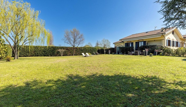 10 minutes from the beach, strategically located "Villa il Castellaccio"