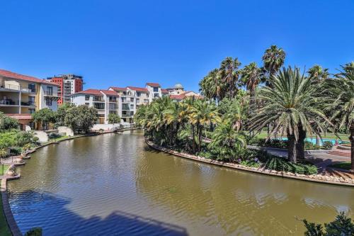 107 St Tropez Eyrie Holiday Apartments