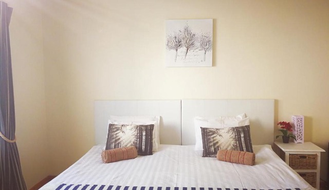 12 Greenpoint Guesthouse