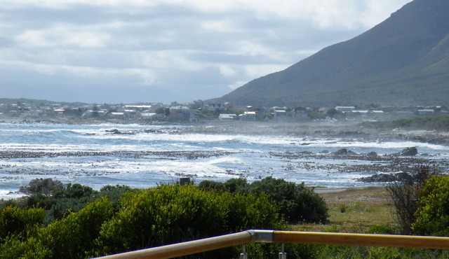 138 Marine Beachfront Guesthouse