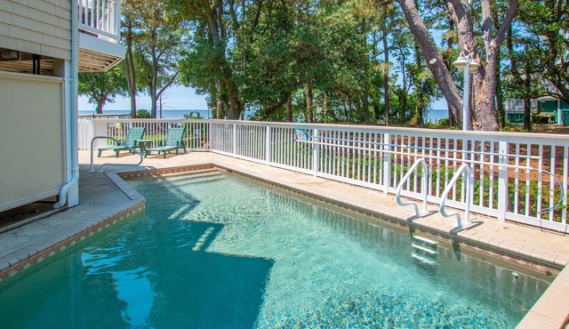 1538 - Gift Of The Sound - Soundfront Oasis w/Pool, Hot Tub & Sunset Views