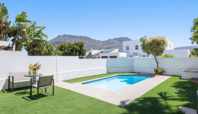 17 Mullet Close - Three Bedroom House, Sleeps 6