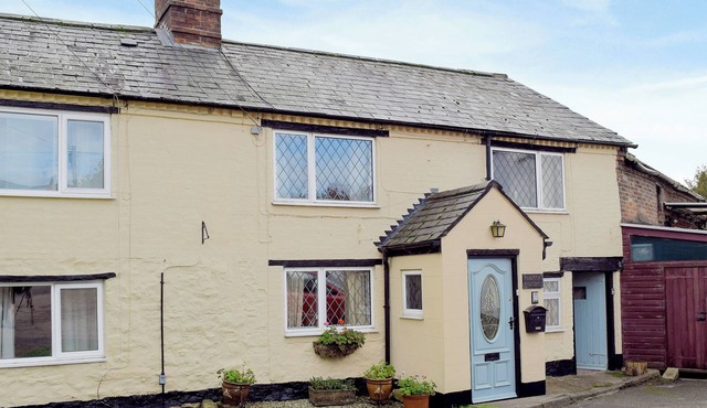 2 bedroom accommodation in Welton