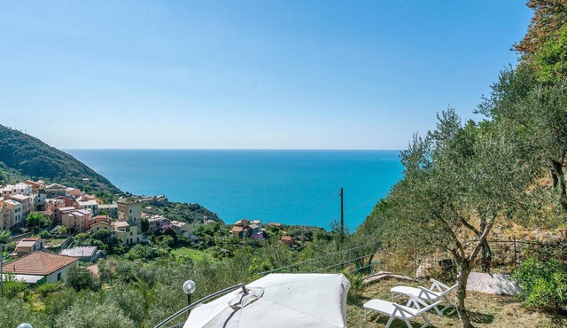 2 bedroom awesome home in Framura (SP)