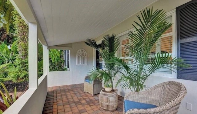2-bedroom charming house in Fort Lauderdale & walking distance to Las Olas Blvd.