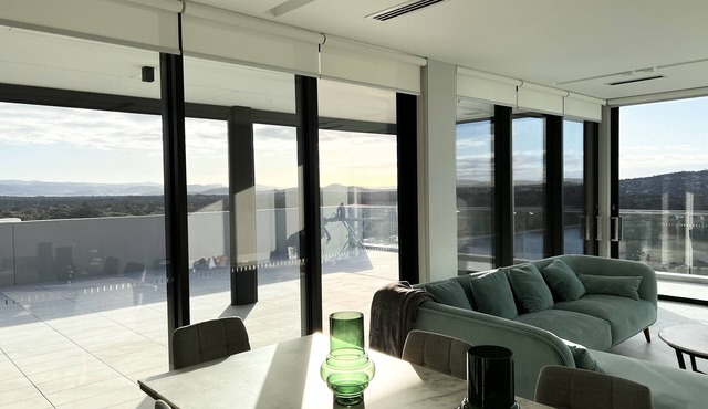 2 Bedroom luxurious penthouse with uninterrupted lake views