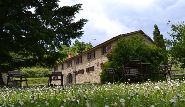 2 cozy rooms in amazing Tuscany with rustic style