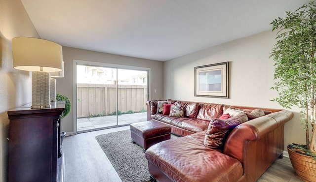 2 Mi to Beaches: Condo w/Patio in Port Hueneme!