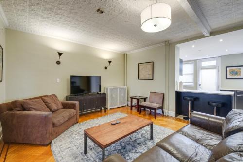 2 Mi to National Mall: Modern DC Home