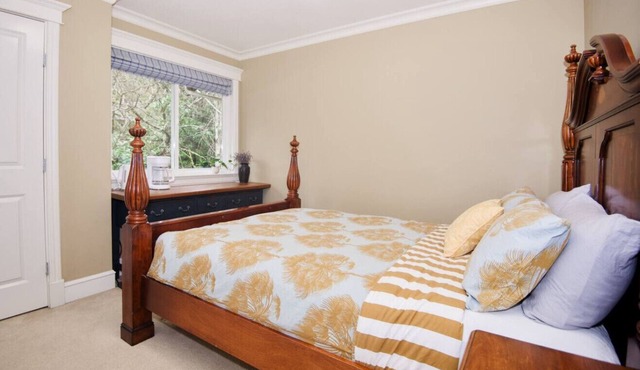 2Bedrooms with Private Bathroom