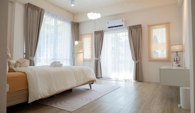 2BR minimal mu-ji style 130SQM ~