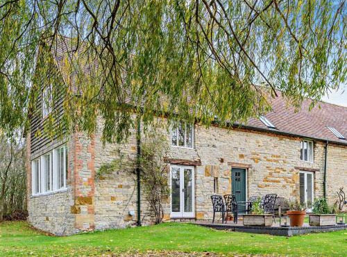 3 Bed in Stratford -upon- Avon oc-54081