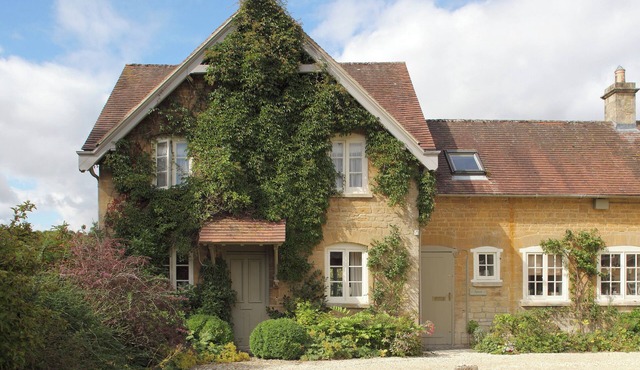 3 bedroom accommodation in Bruern, near Chipping Norton