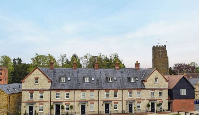 3 bedroom accommodation in Towcester