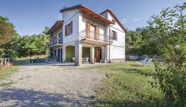 3 bedroom cozy home in Subbiano
