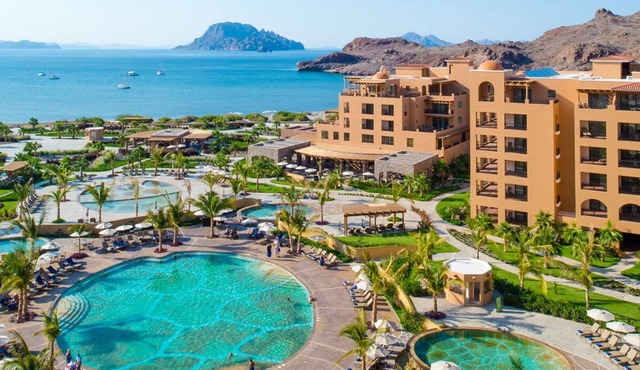 3 Bedroom Luxury Suite PREMIUM FLOOR. Villa Del Palmar at the Islands of Loreto.