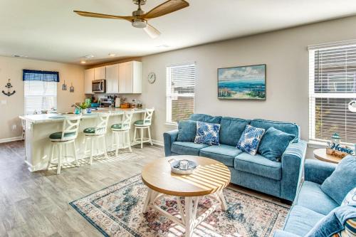3 Mi to Holden Beach! Family Home w/Patio