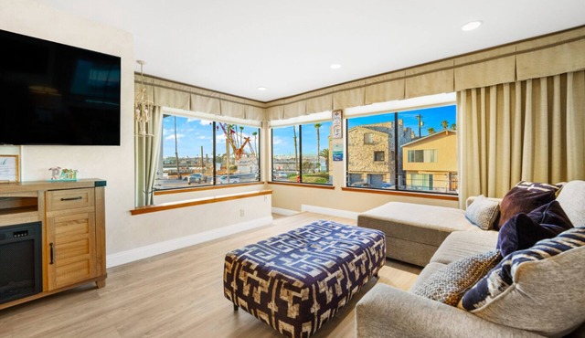 30+ Stay! 1 Home To Sand, Great Views W/Hot Tub