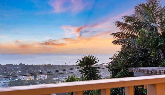 30+ Stay! Family Getaway Great Location, Mins2Sand