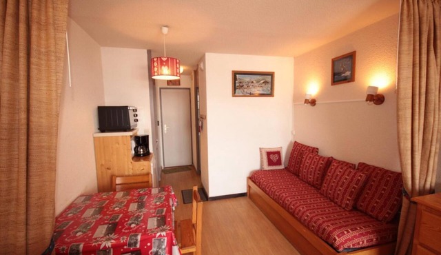 300m from shops, 3rd floor, view ski slopes, balcony, tv, 21m², Les Saisies
