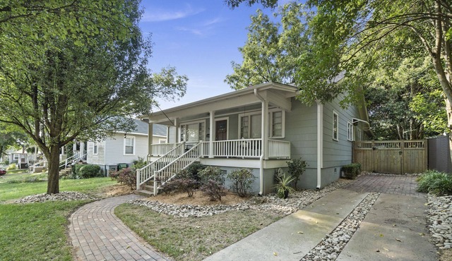 3BR/2BA Bungalow in the Heart of Plaza Midwood