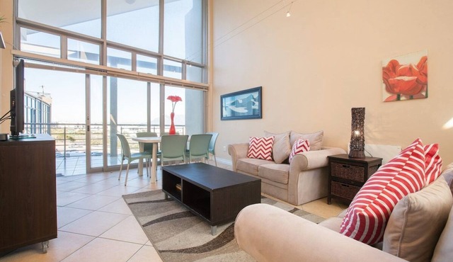 3BR Coastal Stay | Balcony, BBQ & Views by CTHA