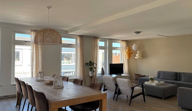 4 bedroom accommodation in Egmond aan Zee