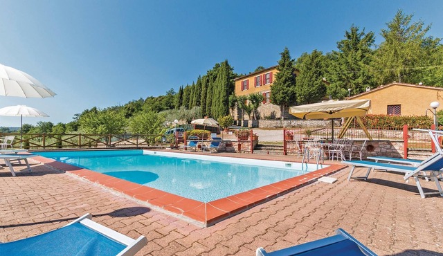 4 bedroom accommodation in Casotto Le Cetine (SI)