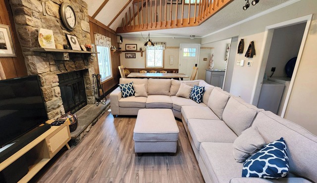 ★5 Bed 3 Bath, Game Room w Arcades & Foosball, Central HVAC★