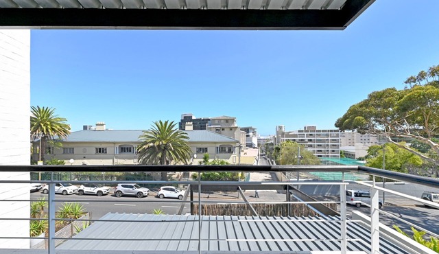 5 Bed House | Pool | Fresnaye | Sea Point