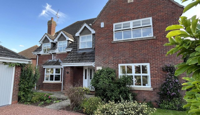 5 Bedroom, 4 Bathroom, Gym, Playroom, Country Home