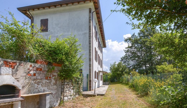 5 bedroom gorgeous home in Bergotto