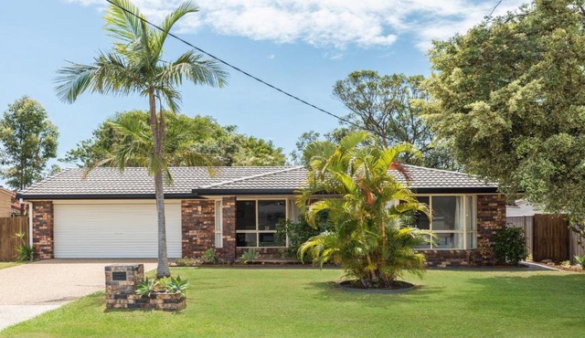 5 Bullando Street Warana QLD