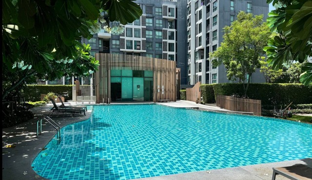 5 Mins Mall,MRT 28 sq. ft., with access to pool, co-working space, and gym