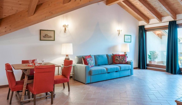5) Spacious Apartment in Agriturismo with Two Terraces and Panoramic View