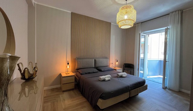 [5 Star Suite] Luxury Apartment and History