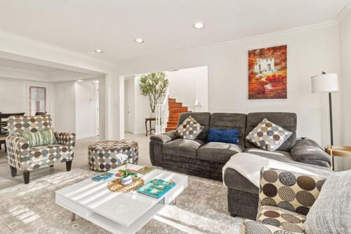 5BR Cozy Home Near Airport & Richmond