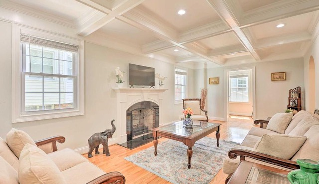 6 Mi to Capitol Hill: Spacious Family Home in DC
