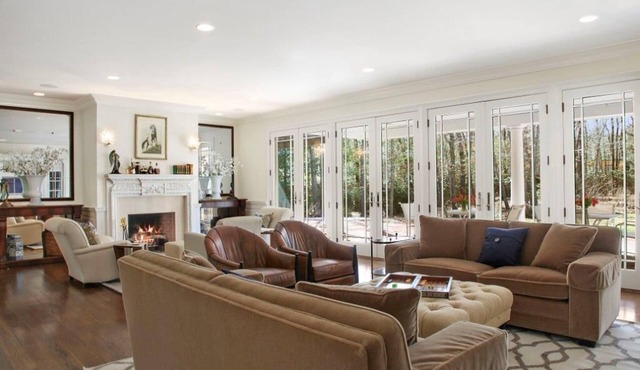 8/6-8/13 special Prime Wainscott Estate South of Highway