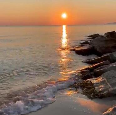 A 2 Passi dal mare