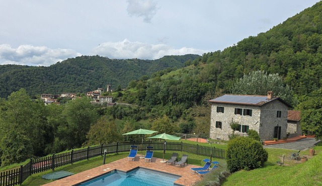 A beautifully restored villa in the heart of the Garfagnana with private pool