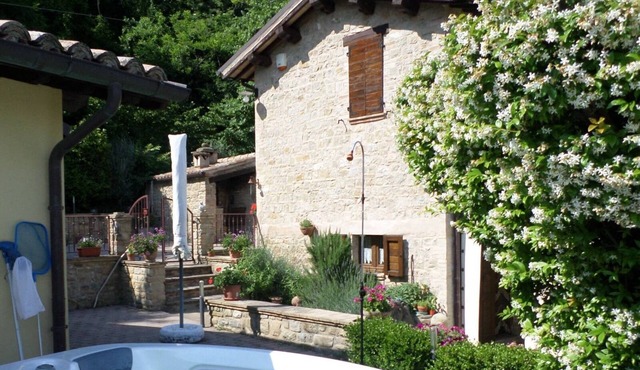 A Bed and Breakfast, in the heart of the Marche region, immersed in the hills