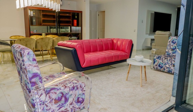 A cheerful contemporary home