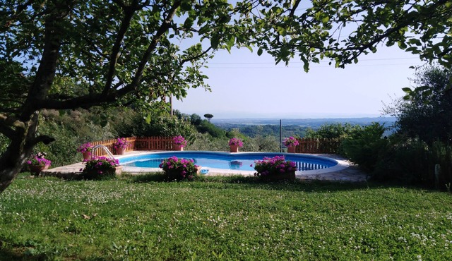 A corner of paradise with breathtaking views of the hills!