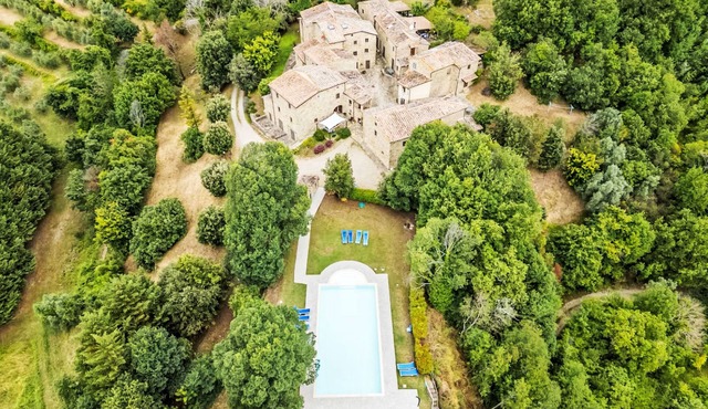 A Il Frassino del Borgo di Ghiora by Interhome