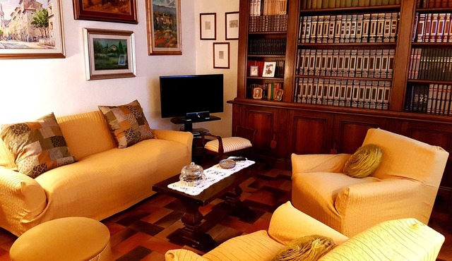 A piece of my hearth-Florence-Cure home air, love and harmony reign here .