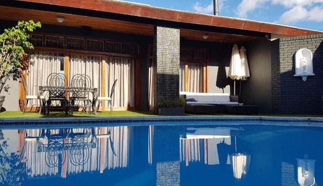 A' Queenslin Guesthouse