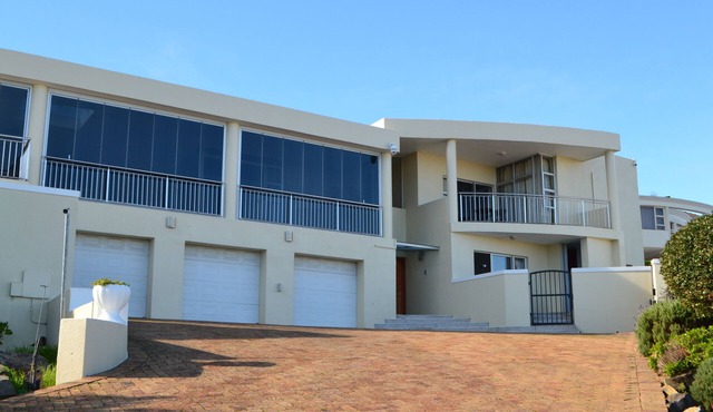 Accessible City Retreat with Stunning Views and Pool Access