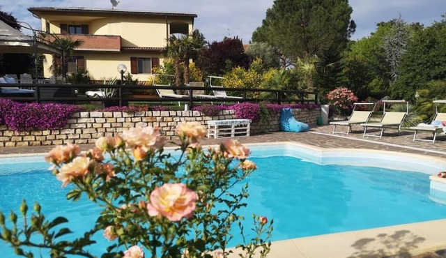 Adorabile tavernetta con piscina