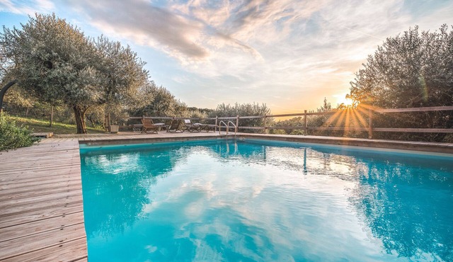 Agriturismo Alpaca TORNATORE Apartment in Panoramic Farmhouse with Swimming Pool